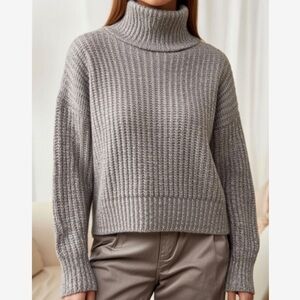Forever 21 Gray Chunky Knit Turtleneck Sweater